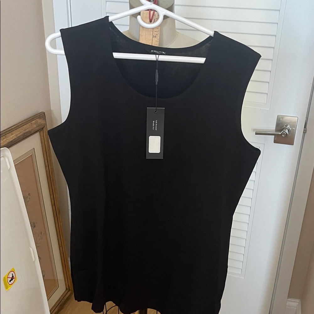 Misook Classic Black Sleeveless Tank Top